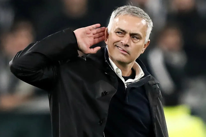 Benfica Mou'yu açıkladı