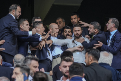 Fenerbahçe Kongresi’nde tribünler gerildi!