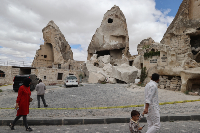 Nevşehir'de peribacasının bir bölümü çöktü
