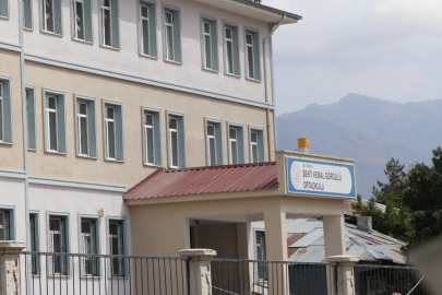Öğretmeni bıçaklayan şüpheli tutuklandı