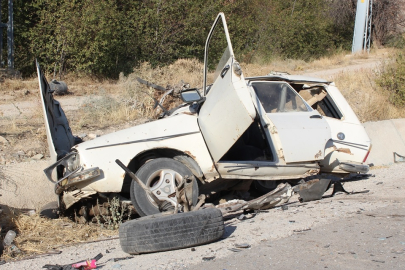 Trafik kazası 3 yaşındaki ikizleri yaşamdan kopardı