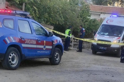 Kırşehir'de bir kişi anne babasını bıçaklayarak öldürdü