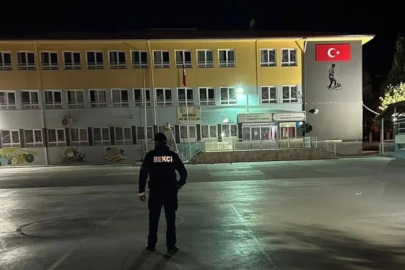 Okulda şok görüntüler: Çıplak gezen bekçi görevden uzaklaştırıldı