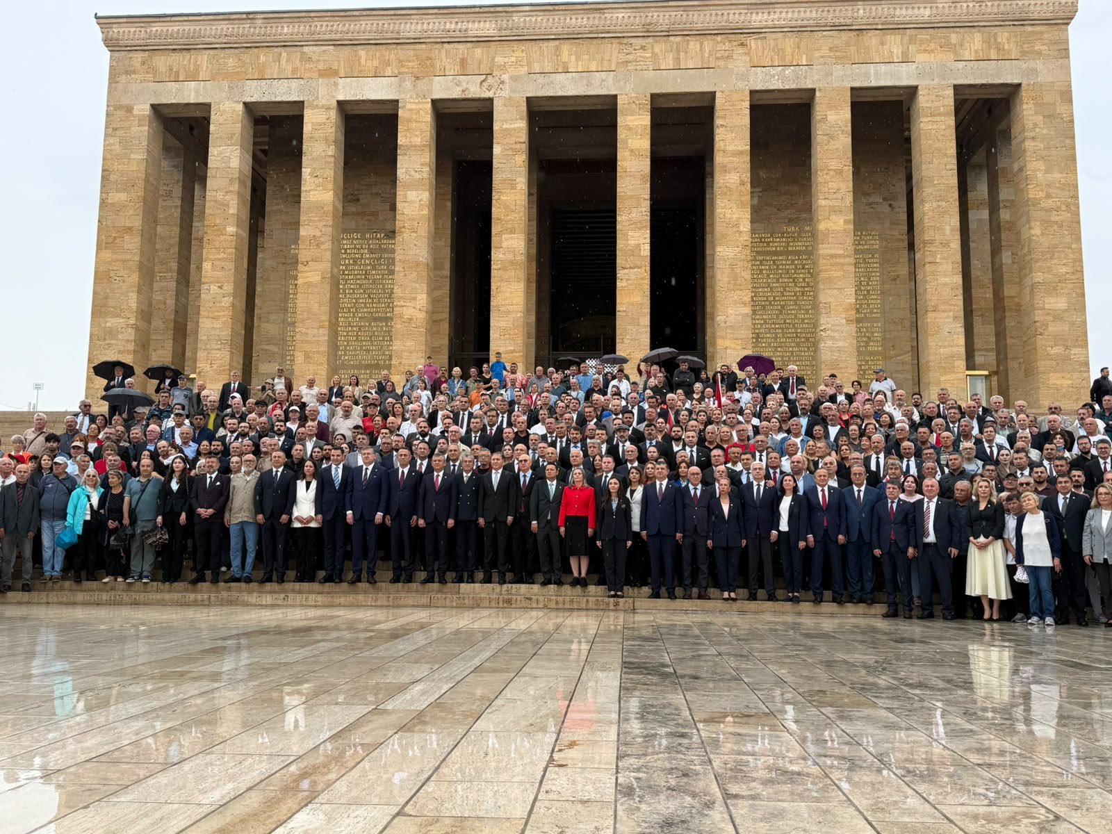 yeni parti anıtkabir